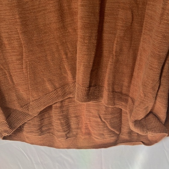Banana Republic: Rust colored, oversized, sheer shoulders, lightweight sweater-S - Picture 11 of 16